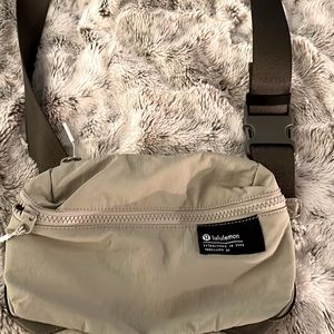Lululemon fanny pack